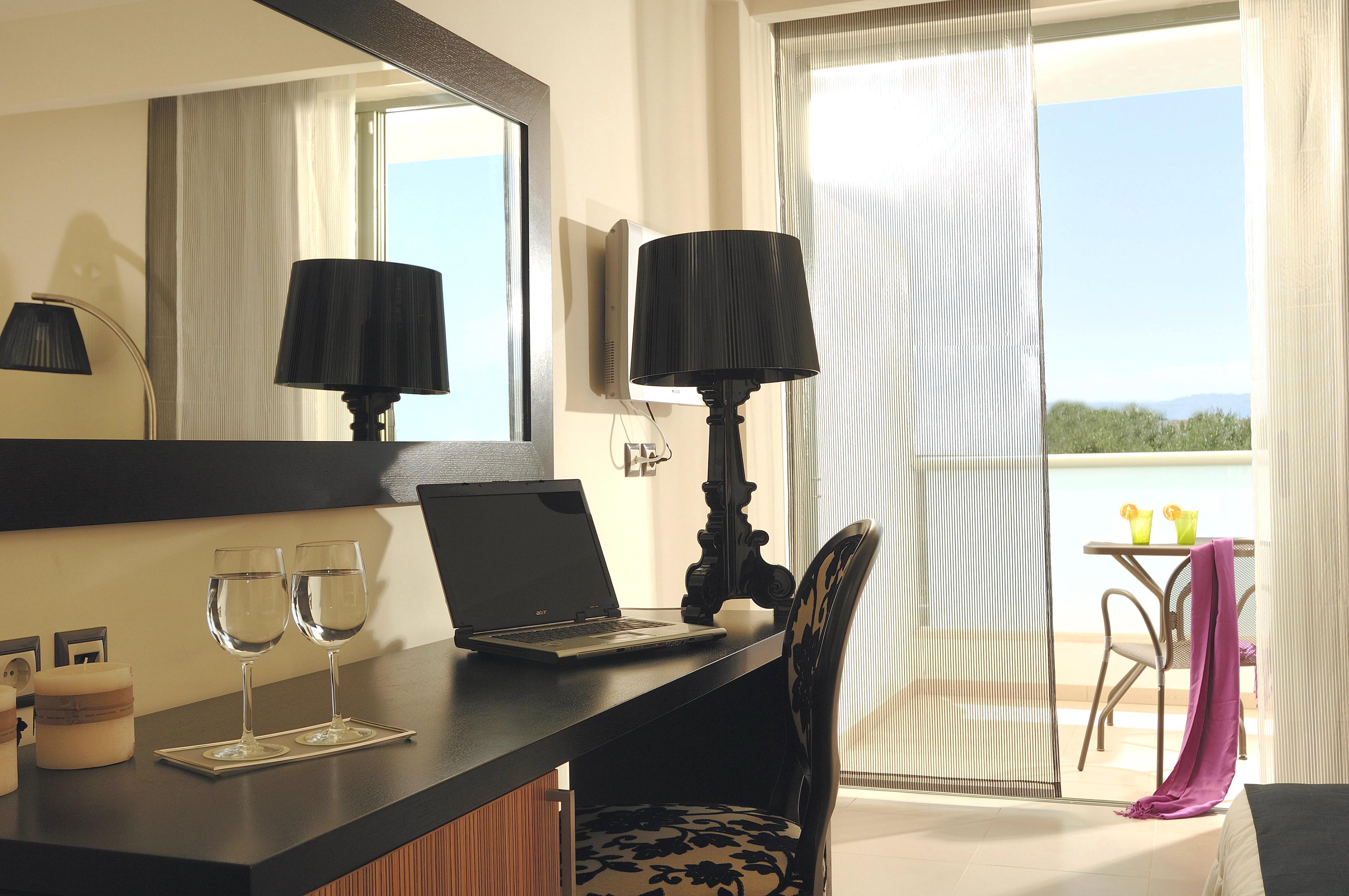 Angela Suites Boutique Hotel Сисси Экстерьер фото