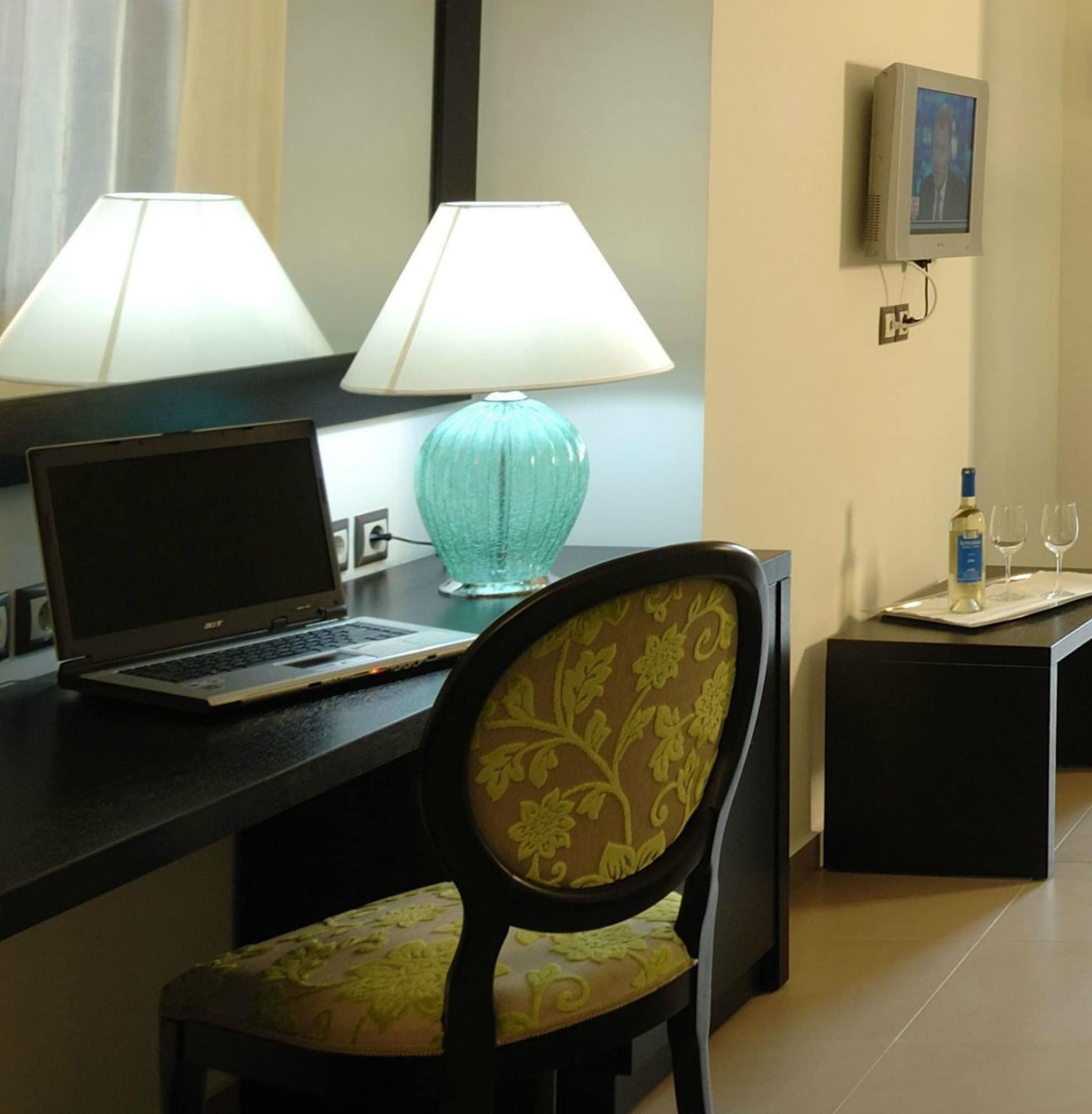 Angela Suites Boutique Hotel Сисси Номер фото